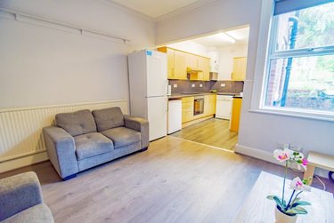 4 bed house, Westbrook Bank, Sharrowvale, Sheffield, S118YJ - Image 1