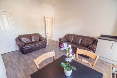 3 bed house, Cobden View Road, St Vincents Quarter, Sheffield, S101HQ - Image 2