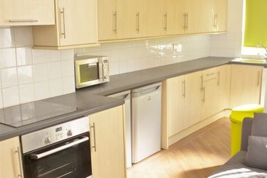 3 bed house, Alderson Place, Highfield, Sheffield, S24UG - Image 1