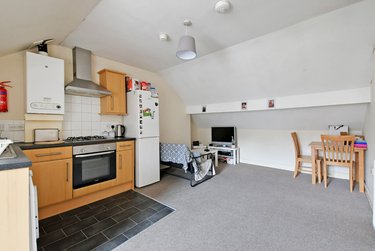 1 bed flat, Flat 4 607-609 Ecclesall Road, Sharrowvale, Sheffield, S118PT - Image 4