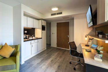 Studio - DDA/Platinum at The Lyra, Portal Way, North Acton, London, W36BX - Image 1