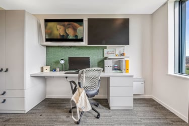 Studio - Silver - Image 1