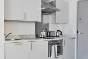 Large Studio at Host Kings Cross, 25-27 Canal Reach, King's Cross, London, N1C4DD - Image 3