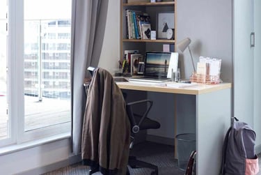 Platinum Studio Deluxe (Balcony) - Image 3