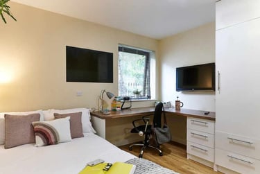 Deluxe Studio at The Hub, 21-25 South Lambeth Road, Vauxhall, London, SW81SU - Image 1