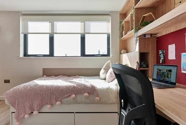 Gold Studio - Image 3