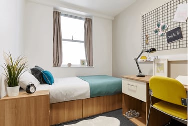 Standard Shared Apartment at Northernhay House, Northernhay Place, Central, Exeter, EX43RY - Image 2