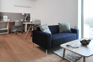 One Bed Apartment - Image 4