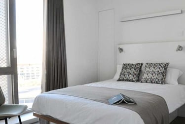 One Bed Apartment - Image 2