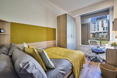 Ensuite Silver Plus at Deakins Place, 4 Deakins Place, Lenton Radford, Nottingham, NG73FT - Image 1