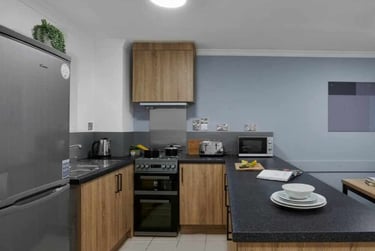 Classic En-Suite - Image 4