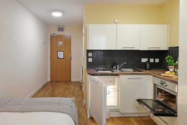 Studio at The Hub, 21-25 South Lambeth Road, Vauxhall, London, SW81SU - Image 4