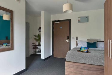 Gold One Bed Flat at Cavendish Place, 20 Wilmott Street, Manchester Metropolitan University, Manchester, M156AS - Image 2