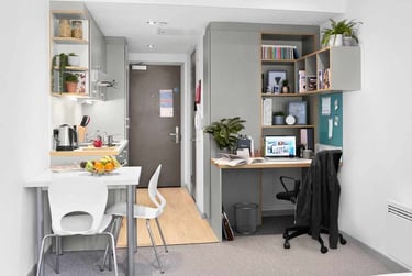 Silver Studio Premium (Balcony) at Lace Market Studios, 7 Belward Street, City Centre, Nottingham, NG11LB - Image 1