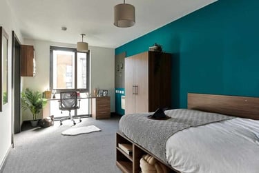 Gold Studio - Image 1