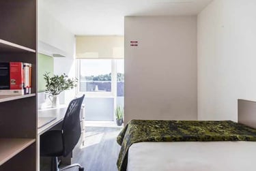 Bronze Studio at Arbury Court, 173 Kingston Road, New Malden, Kingston, KT33SS - Image 1