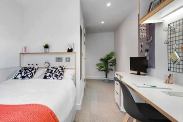 Deluxe Plus En-suite - Image 1