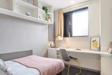 Premium En-suite - Image 3