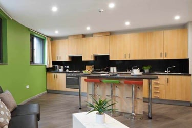 Premium En-suite - Image 4