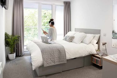 Bronze Studio Deluxe (Balcony) at Lace Market Studios, 7 Belward Street, City Centre, Nottingham, NG11LB - Image 1