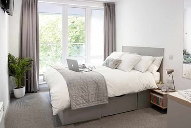 Bronze Studio Premium (Balcony) at Lace Market Studios, 7 Belward Street, City Centre, Nottingham, NG11LB - Image 2