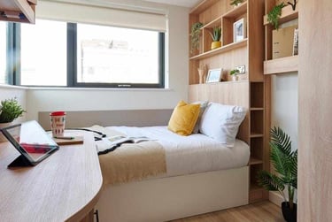 Silver En-suite - Image 4