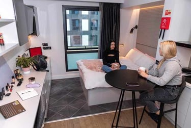 Platinum Plus Studio at Glasgow West End, Kelvinhaugh Street, City Centre, Glasgow, G38PX - Image 1