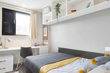 Classic En-suite - Image 1