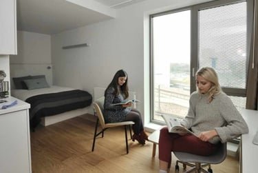 Standard Studio at Host Kings Cross, 25-27 Canal Reach, King's Cross, London, N1C4DD - Image 2