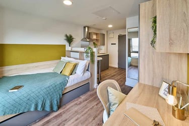 Studio Silver Plus at Deakins Place, 4 Deakins Place, Lenton Radford, Nottingham, NG73FT - Image 1