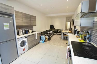 6 bed house, Tiverton Road, Selly Park, Birmingham, B296DB - Image 2