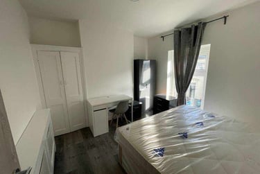 4 bed house, N/A, Adamstown, Cardiff, CF240JA - Image 6