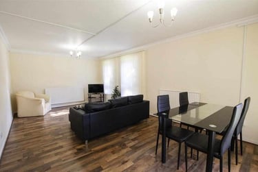 2 bed flat, Dalloway Close, Edgbaston, Birmingham, B57RD - Image 2