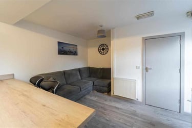 5 bed house, Dartmouth Road, Selly Park, Birmingham, B296DR - Image 2