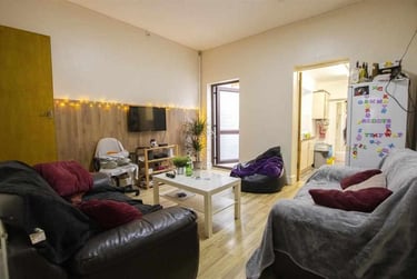 4 bed house, Dawlish Road, Selly Park, Birmingham, B297AT - Image 1