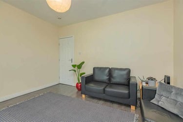 2 bed house, Reservoir Road, Selly Park, Birmingham, B296ST - Image 2