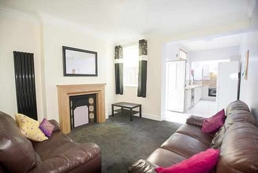 5 bed house, Thompson Road, Sharrowvale, Sheffield, S118RB - Image 3