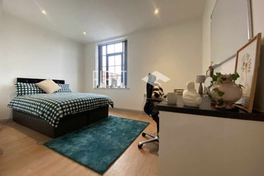 1 bed studio, Percy Road, Aylestone Park, Leicester, LE28FP - Image 1