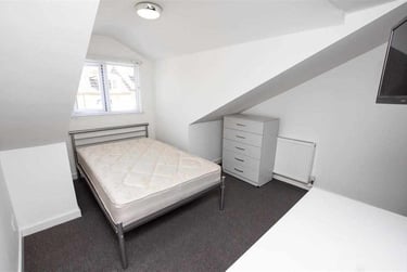 6 bed house, Dawlish Road, Selly Park, Birmingham, B297AT - Image 2