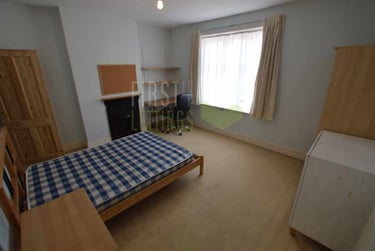 4 bed house, Thurlow Road, Clarendon Park, Leicester, LE21YE - Image 1