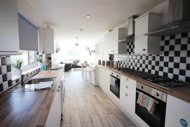 8 bed house, Cathays, Cardiff, CF244EQ - Image 3