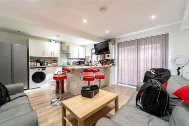 4 bed house, Keneggy Mews, Selly Park, Birmingham, B297AQ - Image 3