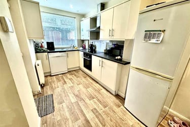 4 bed house, Shoreham Street, Heeley, Sheffield, S24FA - Image 2