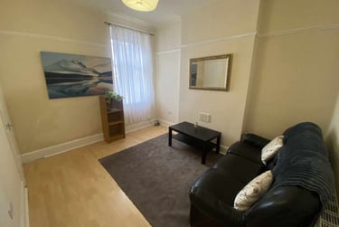 4 bed house, Beaconsfield Road, City Centre, Leicester, LE30FE - Image 2
