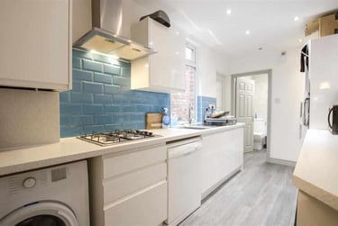 4 bed house, Selly Hill Road, Selly Park, Birmingham, B297DL - Image 2