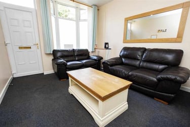 2 bed house, Grange Road, Selly Park, Birmingham, B296AP - Image 1