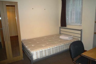 3 bed house, Cathays, Cardiff, CF244BX - Image 4