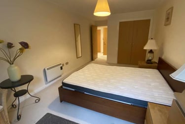 1 bed house, Cardiff Bay, Cardiff, CF105NH - Image 6