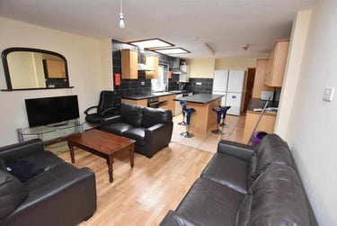 7 bed house, Umberslade Road, Selly Park, Birmingham, B297RZ - Image 2