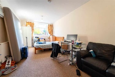 1 bed flat, Oakfield Road, Selly Park, Birmingham, B297ED - Image 1